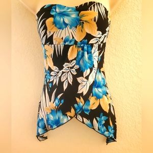 Sleeveless asymmetrical top